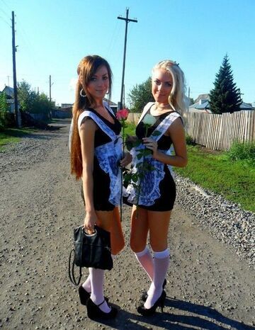 Dziewczyny w mundurkach