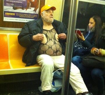 Jakiś facet w metrze
