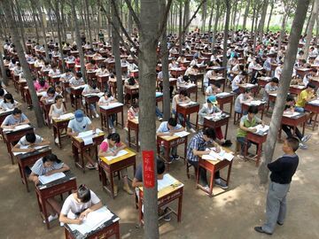 Henan, egzamin gimnazjalny w lesie