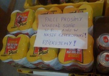 Palce prosimy wsadzić sobie w ...