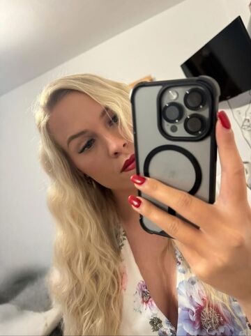 Selfie przed lustrem 113