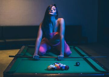 Domino Dancing (I)