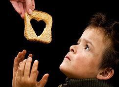 głód umiera pierwszy