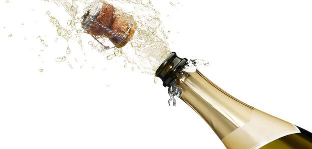 Zmierzono prędkość korka od szampana