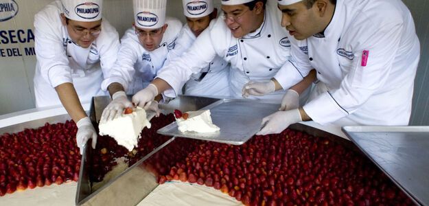 Powstał największy sernik na świecie