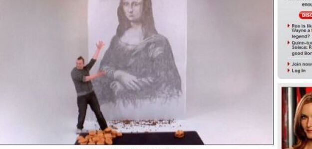 Tłusta Gioconda w reklamie hamburgerów