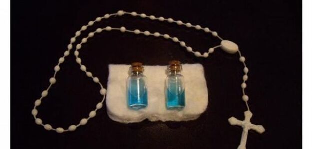 Sprzedaje na aukcji dwa duchy