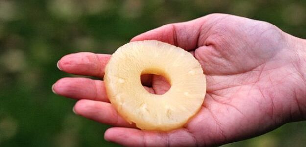 Bezdomni dostali 800 tys. puszek z ananasem