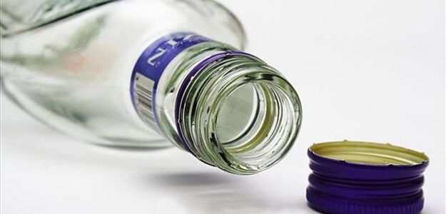 Wypił pół litra w 4 sekundy. Nie żyje!