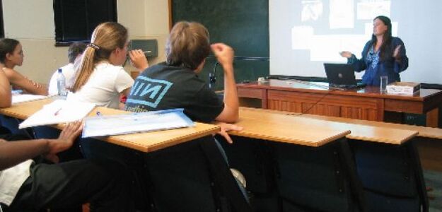 Zapisz się na "Kurs zapobiegania idiotyzmowi"