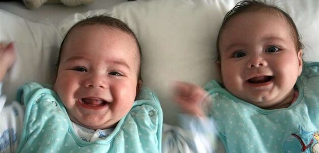 Polskie bliźniaki mają dwóch ojców!