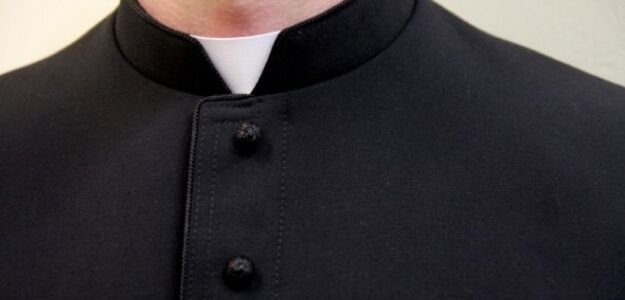 Ksiądz ukradł wódkę w Biedronce!