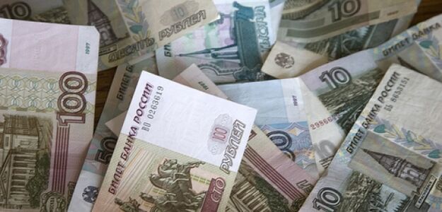 Przyłapany na gorącym uczynku zjadł 35 tysięcy rubli