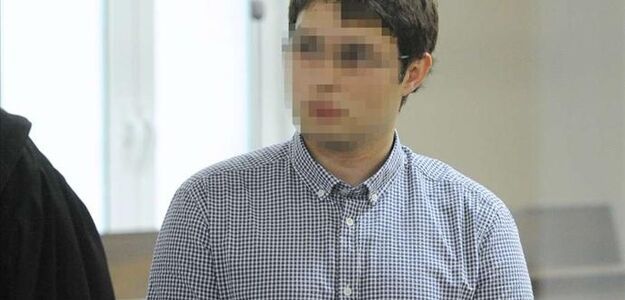 Student płacił za seks fałszywkami