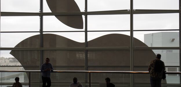 Pozwał Apple. Przez nich przestał uprawiać seks z żoną