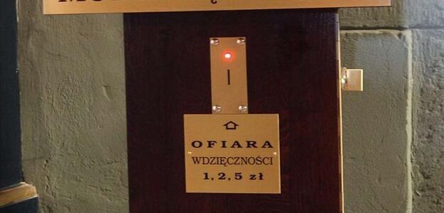 Maszynka do modlenia w kościele. To chciwość czy herezja?