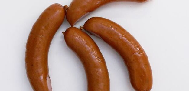 Zwolnili je z pracy, bo jadły kiełbasę!