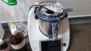 Para niczym z serialu "Breaking Bad". Produkowała narkotyki w thermomixie