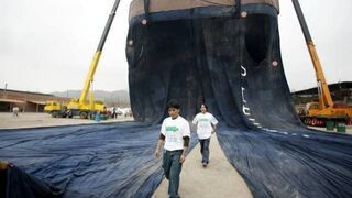 Niesamowite: Rekordowe dżinsy ważą 7,5 tony