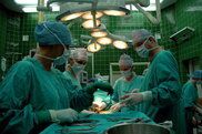 Chirurdzy zamiast guza znaleźli 25-letnią chustę