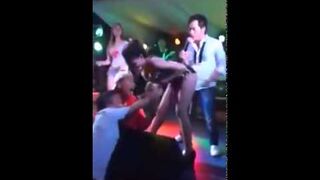 Nigdy nie zbieraj żony na striptiz!