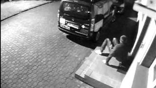 Zbijanie szyby po dopalaczach...