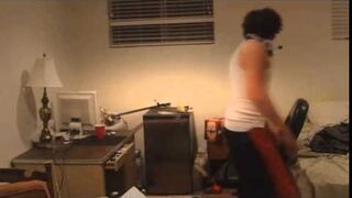 Rozwalił komputer mieczem samurajskim