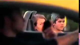 Chciał udowodnić przed dziewczyną jakim jest twardzielem