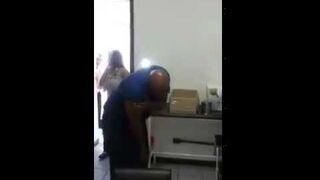 Przyszedł duży chłop na szczepienie...