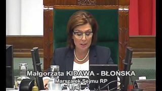 "Pani powinna kury macać i krowy doić"