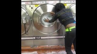 Pierwszy raz robiła pranie!