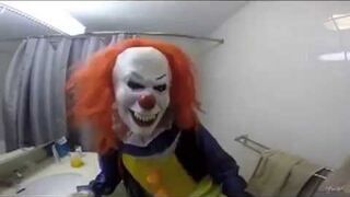 Zrobiła żarcik bratu