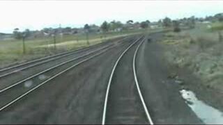 Pociąg prawie przejechał człowieka