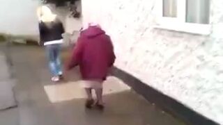 Babcia z poczuciem humoru!