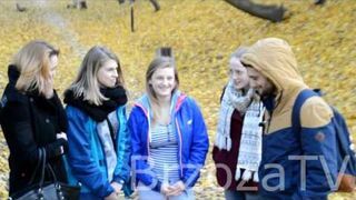 Dzisiejsze Warszawskie gimnazjalistki i ich ambicja na końcu filmiku ..