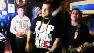 "Nie zauważyłem jaka jesteś brzydka, bo wypiłem półtora litra!" Nowy HIT od Popka i Denisa!