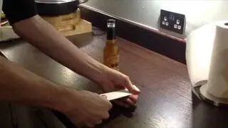 Otwieracz do piwa z kartki papieru?