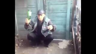 Kompilacja: Tłuczenie butelek głową