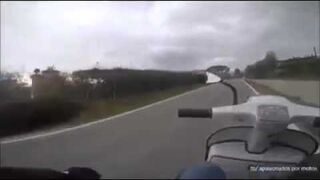 Skuter vs Yamaha XJ6