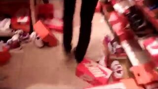 Tak wygląda sklep po przecenie butów