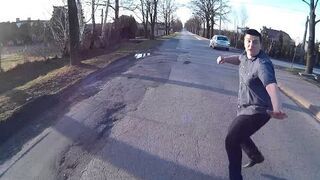 Łódź: Agresywne zachowanie na drodze, chcieli pobić rowerzystę!