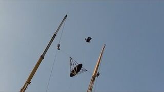 Katapulta do wystrzeliwania ludzi w Dubaju, od 0 do 200kmh w 1sek