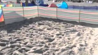 Jak Polak radzi sobie na plaży, czyli o parawanach słów kilka