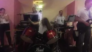 Zespół muzyczny "Atack" | Perkusistka daje czadu!