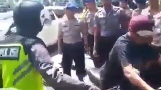 Policjanci pokazali mu jak głośny ma tłumik