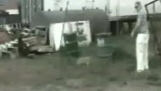 Nie sikaj na płot elektryczny