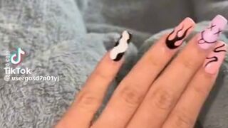Dziewczyna pokazała paznokcie na TikToku i nie tylko ...