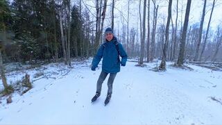 Leśne lodowisko bobrów – dzika jazda na łyżwach! ⛸️