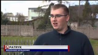 "Łoo pani, tak głośno, że jak gdyby bomba atomowa huknęła to nic by było nie słychać"