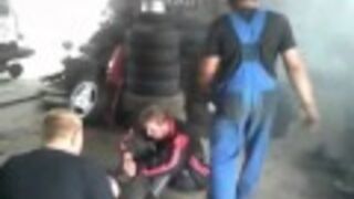 Rosyjscy mechanicy poznają działanie poduszki powietrznej